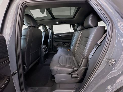 New 2026 Volkswagen Atlas Cross Sport SEL R-Line image 17