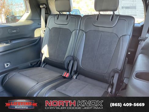 New 2025 Jeep Grand Cherokee L Altitude image 17