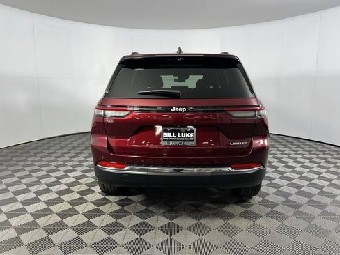 Certified 2024 Jeep Grand Cherokee Limited w/ Luxury Tech Group II image 6