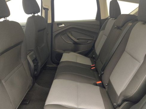 Used 2017 Ford Escape SE FWD image 18