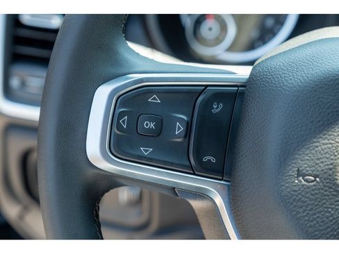 Used 2025 RAM 2500 Big Horn AWD/4WD image 18