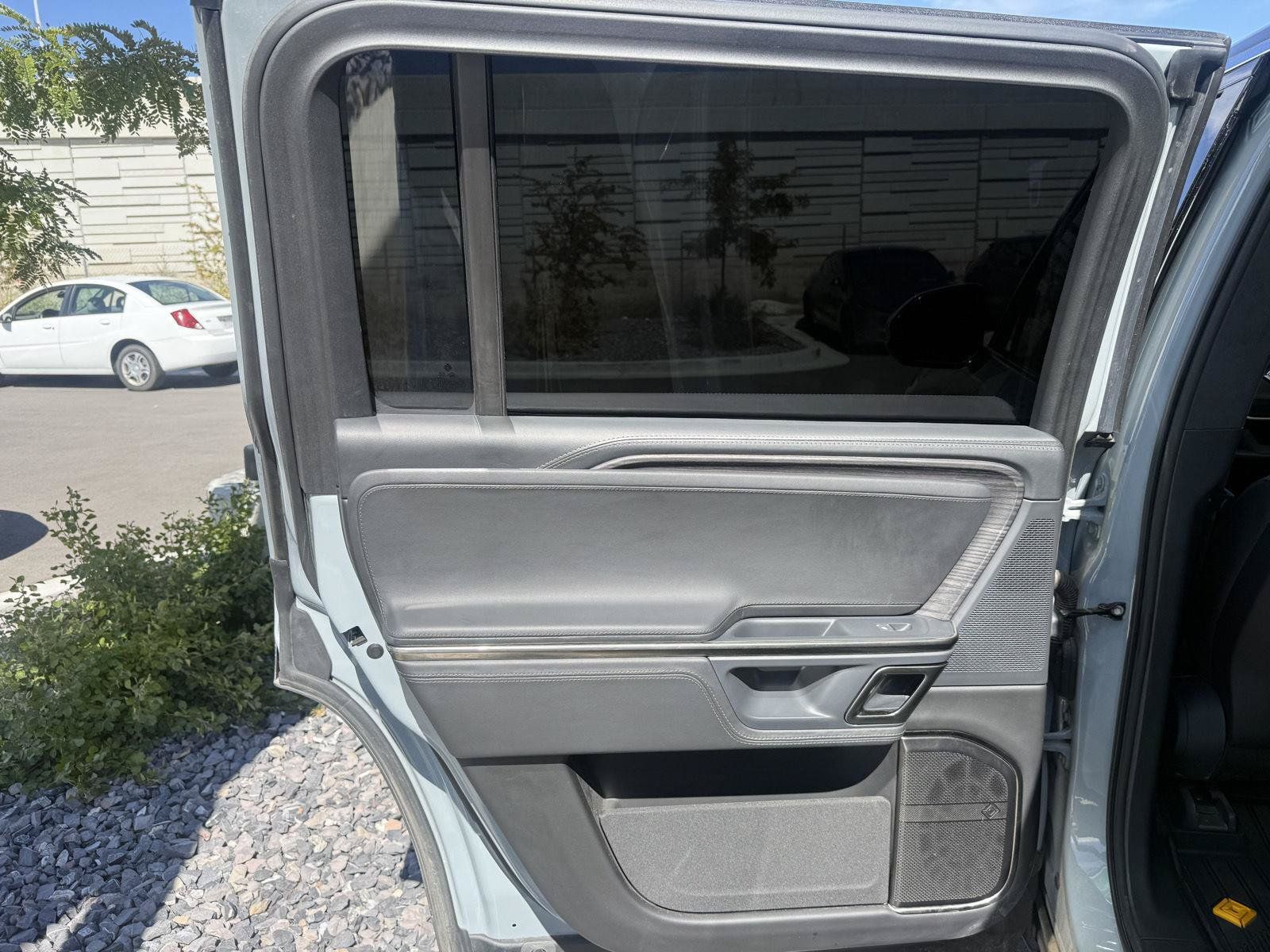 Used 2023 Rivian R1S Launch Edition Quad AWD/4WD image 15