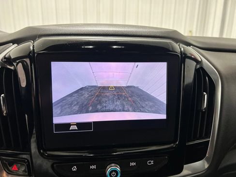 Used 2023 Chevrolet Traverse LT FWD image 30