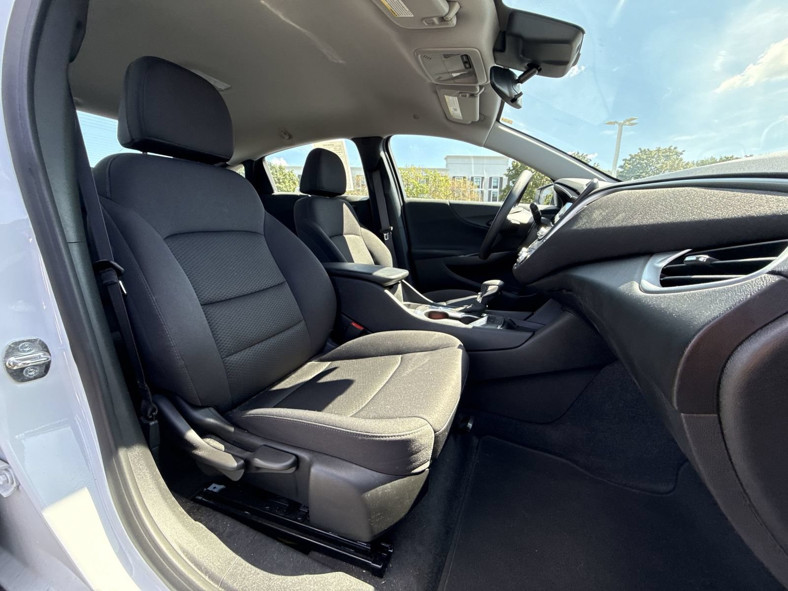 Used 2024 Chevrolet Malibu LS FWD image 24