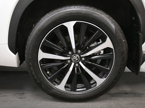 Used 2022 Toyota Highlander XSE image 34