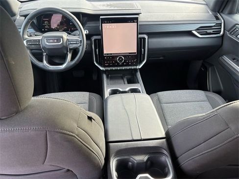 Used 2025 GMC Acadia Elevation image 19