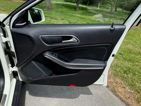 Used 2016 Mercedes-Benz GLA 250 4MATIC image 39