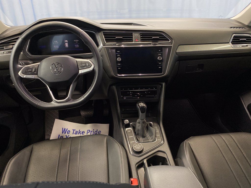 Used 2023 Volkswagen Tiguan SE AWD/4WD image 29