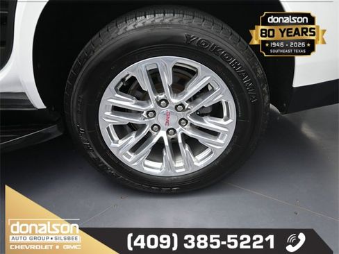Used 2022 GMC Yukon SLT w/ SLT Premium Package image 14