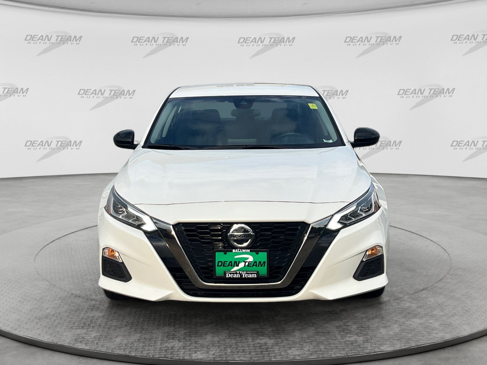 Used 2021 Nissan Altima 2.5 SR FWD image 2