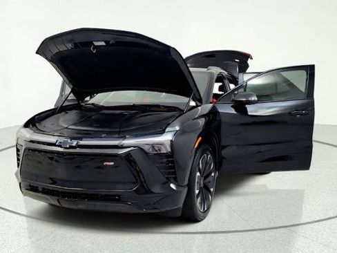Used 2024 Chevrolet Blazer EV RS RWD image 13