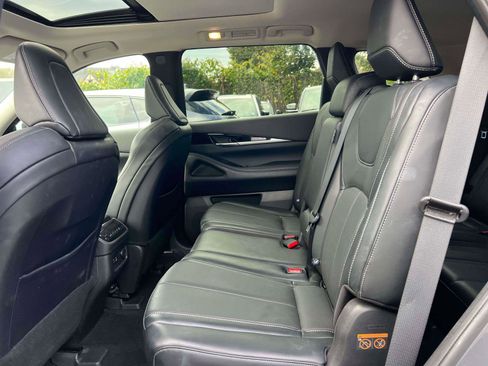 Used 2023 INFINITI QX60 Pure image 10