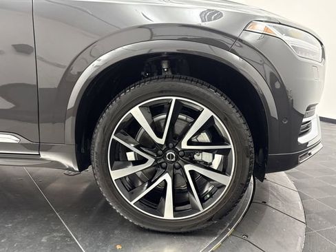 Certified 2024 Volvo XC90 B6 Plus w/ Protection Package Premier image 9