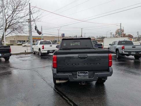 Used 2024 Toyota Tacoma SR5 image 8