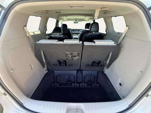 Used 2019 Kia Sedona EX w/ EX Premium Package FWD image 7