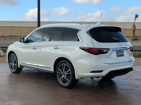 Used 2020 INFINITI QX60 Luxe w/ Essential Package FWD image 4