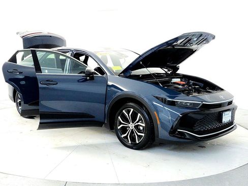 Certified 2026 Toyota Crown Limited image 9