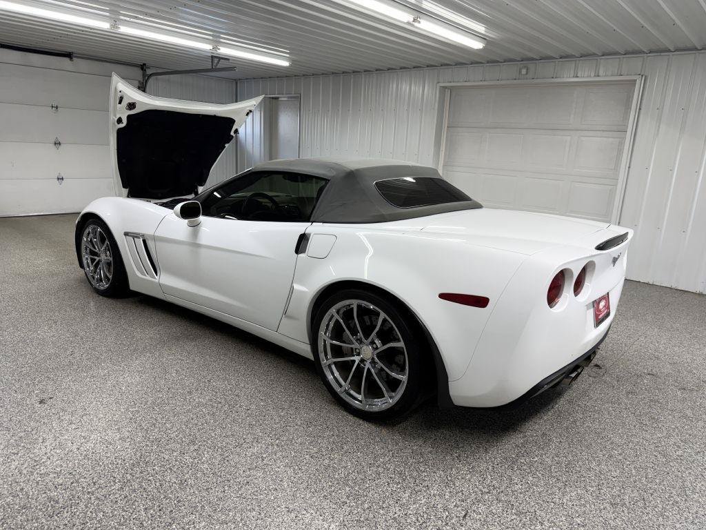 Used 2011 Chevrolet Corvette Grand Sport w/ Preferred Equipment Group RWD image 16