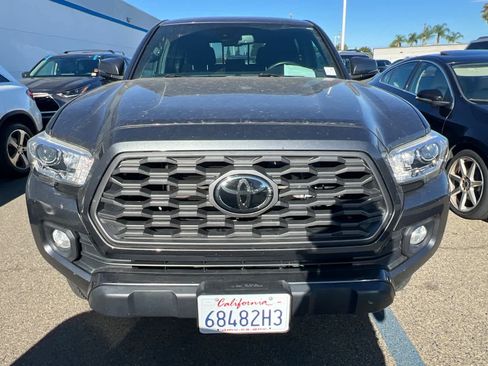 Used 2021 Toyota Tacoma TRD Off-Road w/ Technology Package AWD/4WD image 2
