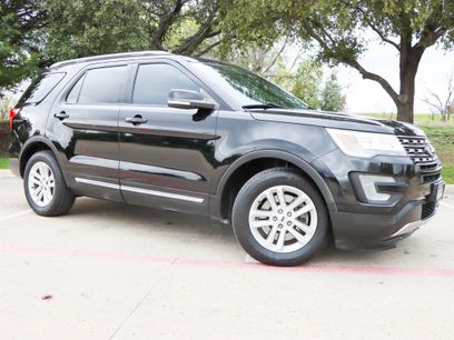 Used 2017 Ford Explorer XLT w/ Equipment Group 202A