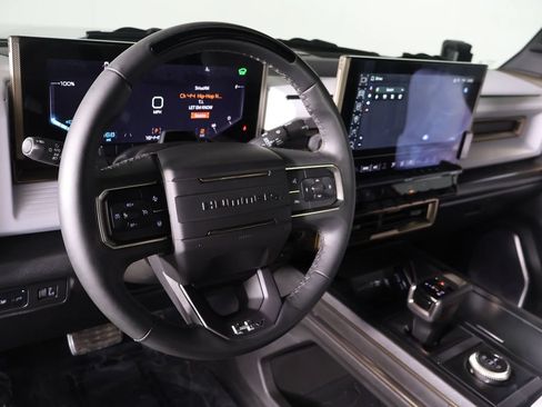 Used 2024 GMC Hummer EV 3X w/ LPO, Illumination Package AWD/4WD image 27