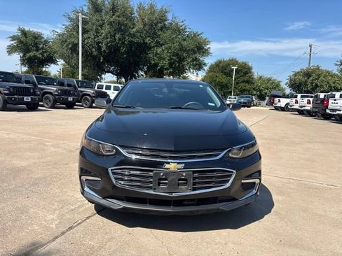 Used 2017 Chevrolet Malibu LS FWD image 2