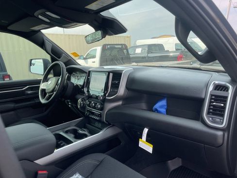 New 2026 RAM 1500 4x4 Quad Cab image 16