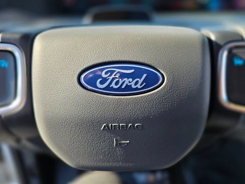 Used 2025 Ford Expedition Max Active AWD/4WD image 32