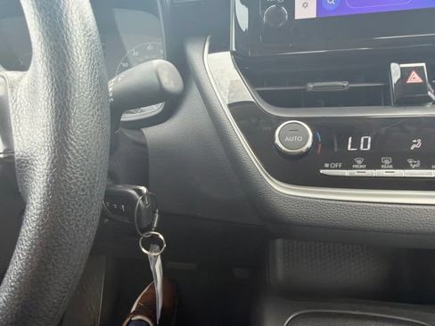 Used 2024 Toyota Corolla LE FWD image 43