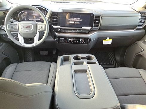Used 2025 GMC Sierra 1500 Elevation image 7