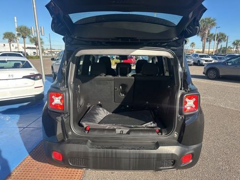Used 2016 Jeep Renegade Latitude w/ Popular Equipment Group image 45