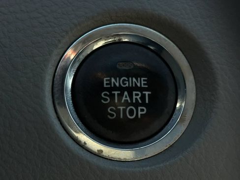 Used 2005 Toyota Avalon Limited FWD image 26