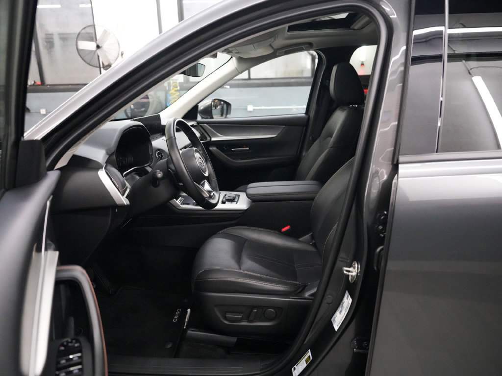Used 2024 MAZDA CX-90 Plug-In Hybrid w/ Preferred AWD/4WD image 30