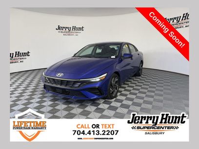 Used 2024 Hyundai Elantra SEL w/ Convenience Package
