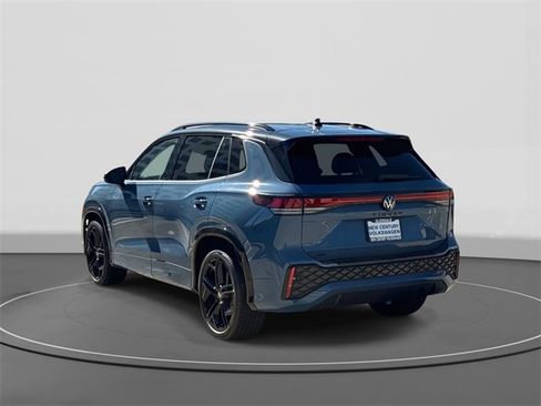 New 2026 Volkswagen Tiguan SE R-Line image 3