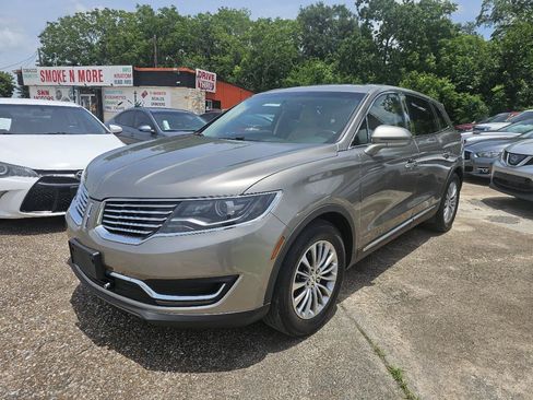 Used 2016 Lincoln MKX Select w/ Select Plus Package FWD image 6