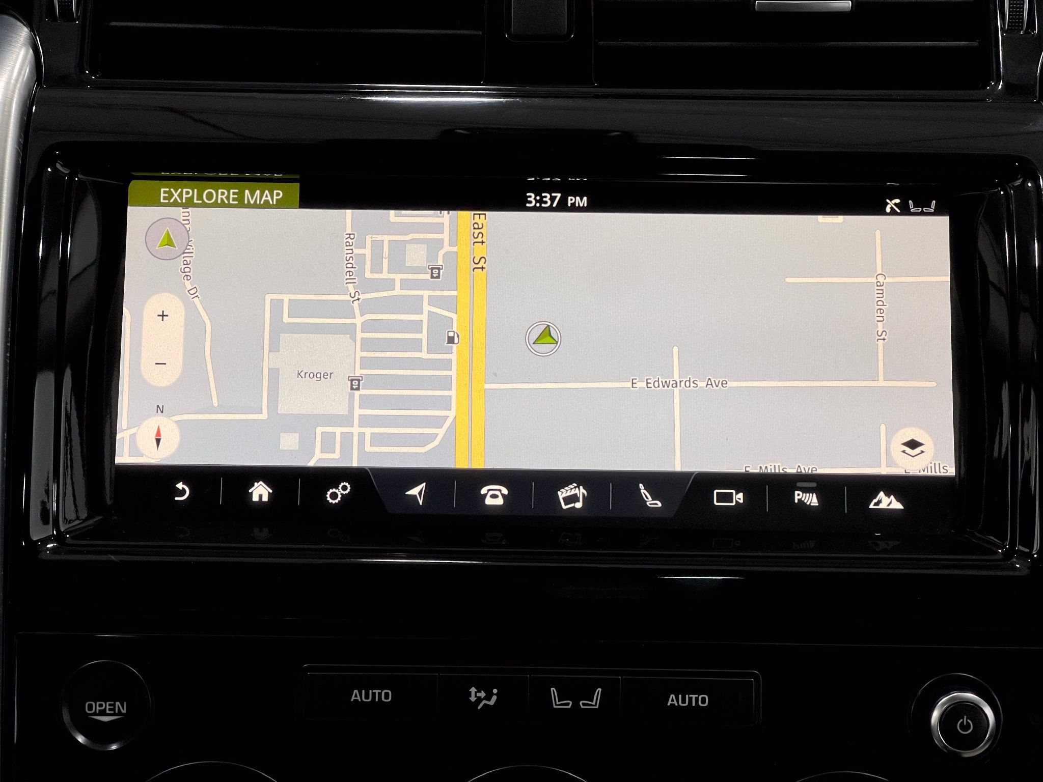 Used 2018 Land Rover Discovery HSE AWD/4WD image 10