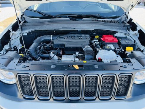 Used 2023 Jeep Renegade Trailhawk w/ Trailhawk Elite Group image 39