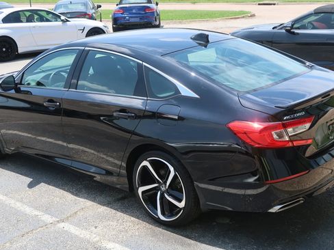 Used 2022 Honda Accord Sport image 12