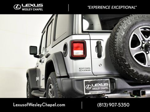 Used 2018 Jeep Wrangler Unlimited Sport S image 9