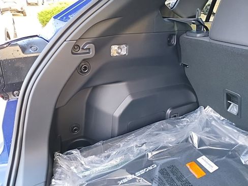 Used 2026 Subaru Crosstrek 2.0i Premium image 49