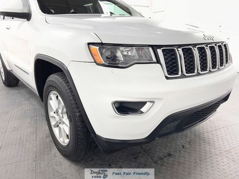 Used 2018 Jeep Grand Cherokee Laredo image 8
