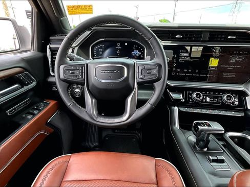 Used 2023 GMC Sierra 1500 Denali Ultimate AWD/4WD image 6