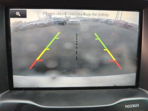 Used 2015 Ford Explorer XLT w/ Equipment Group 202B image 3