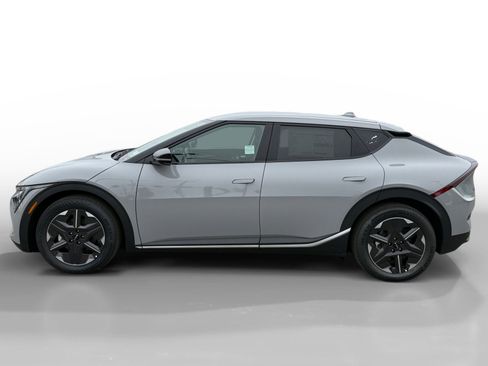 New 2025 Kia EV6 Light image 2