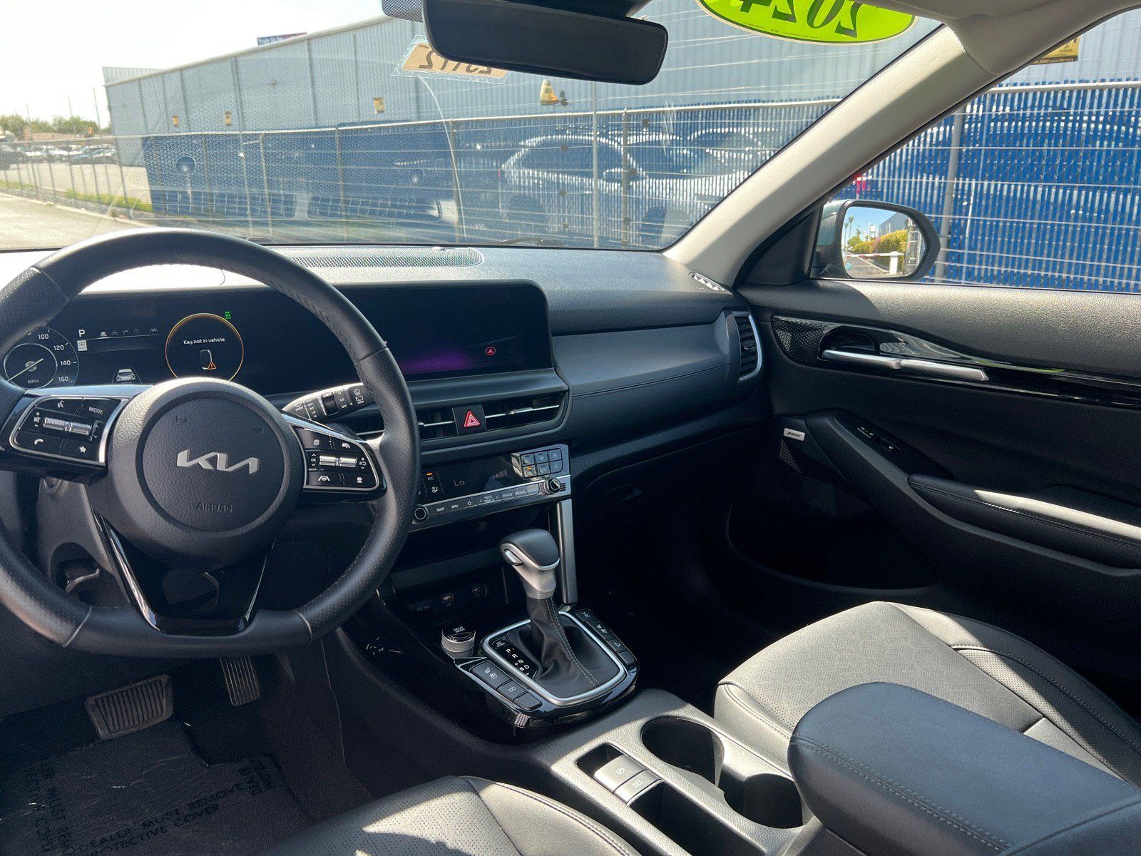 Used 2024 Kia Seltos SX w/ SX Sunroof Package AWD/4WD image 18