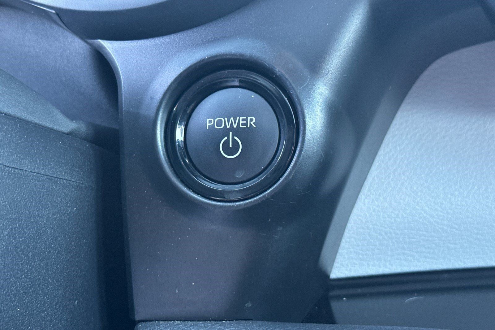 Used 2026 Toyota Sienna XLE FWD image 18