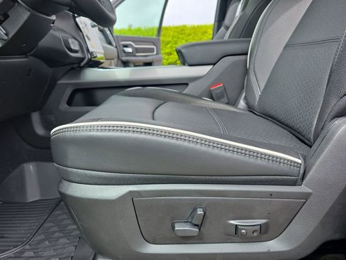 New 2026 RAM 2500 Laramie AWD/4WD image 28