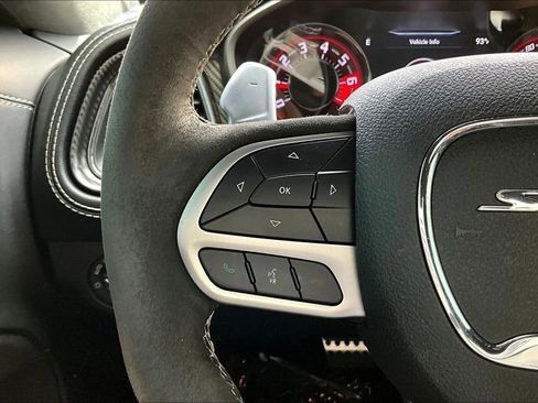 Used 2022 Dodge Challenger SRT Hellcat RWD image 9