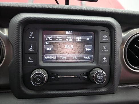 Used 2020 Jeep Gladiator Sport w/ Quick Order Package 24S image 23